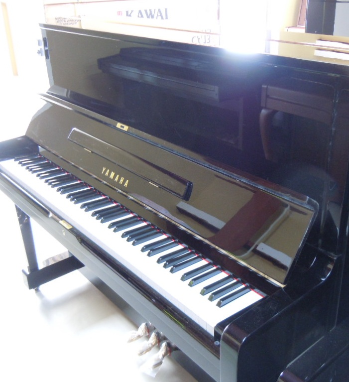 Đàn Piano cơ Yamaha U1E