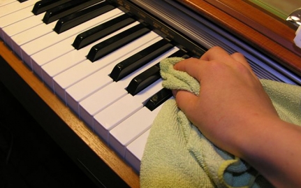 Mẹo chăm sóc sức khỏe cho đàn Piano cơ những ngày nồm ẩm